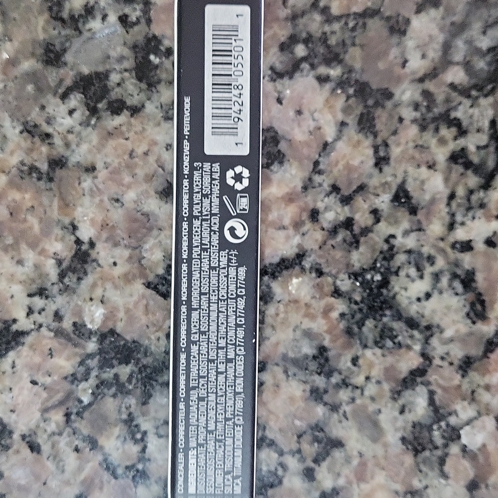 bareMinerals Original Liquid Mineral Concealer DEEP 6N new in box - Picture 4 of 8